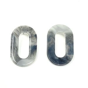 New Anthropologie Gray Link Resin Earrings